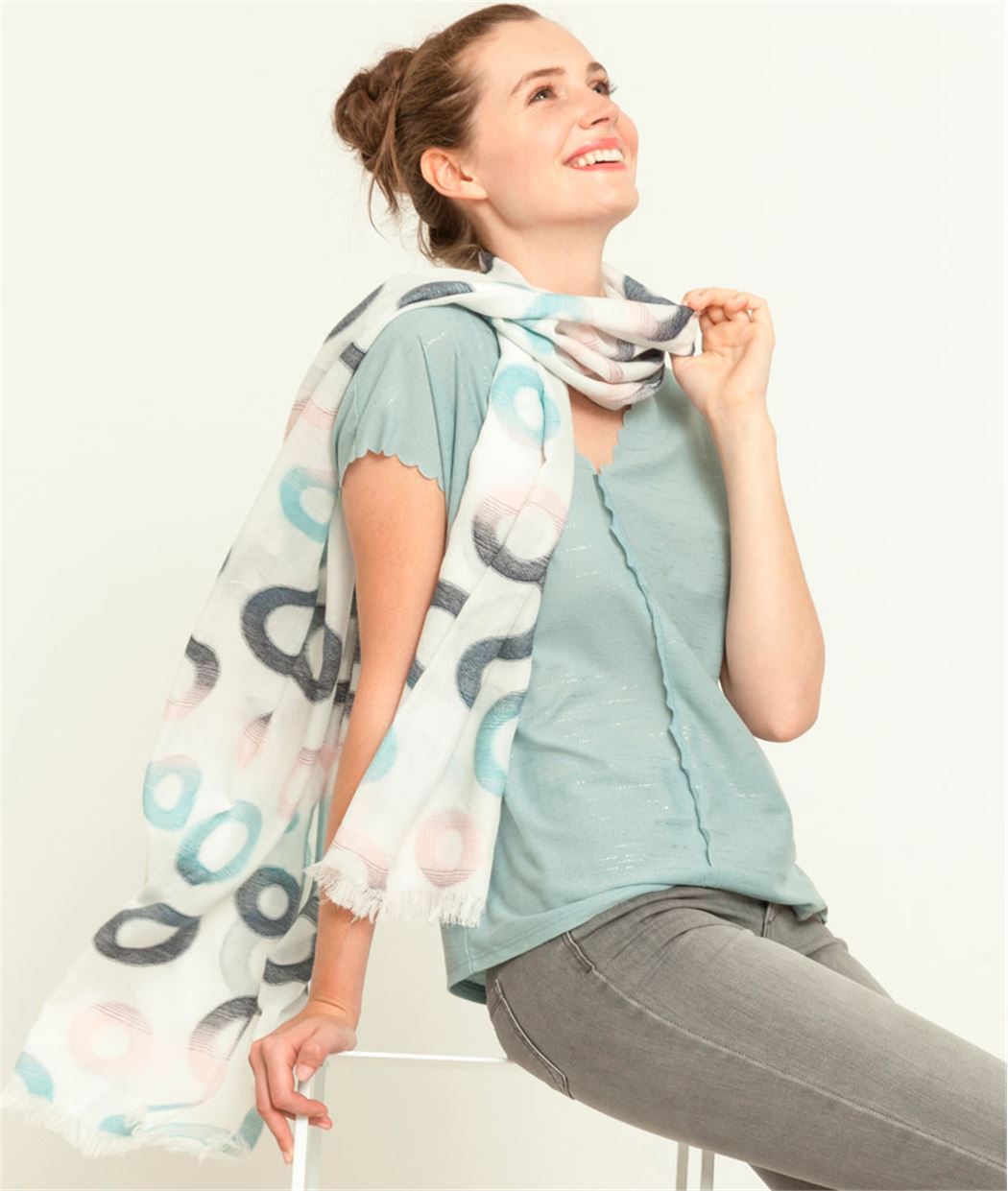 T-shirt femme col V motif irisé OPALE