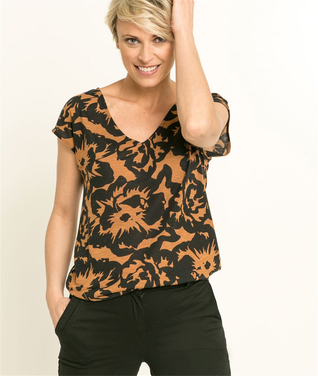 T-shirt femme manches courtes dos V DAIM FONCE