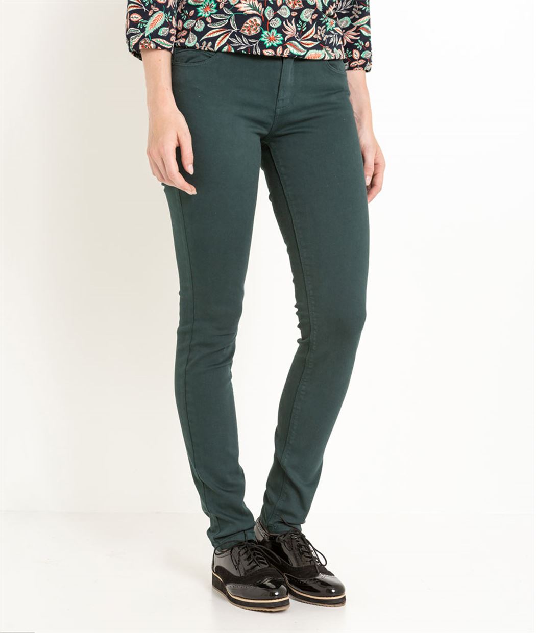 Pantalon slim couleur effet push up FEUILLE