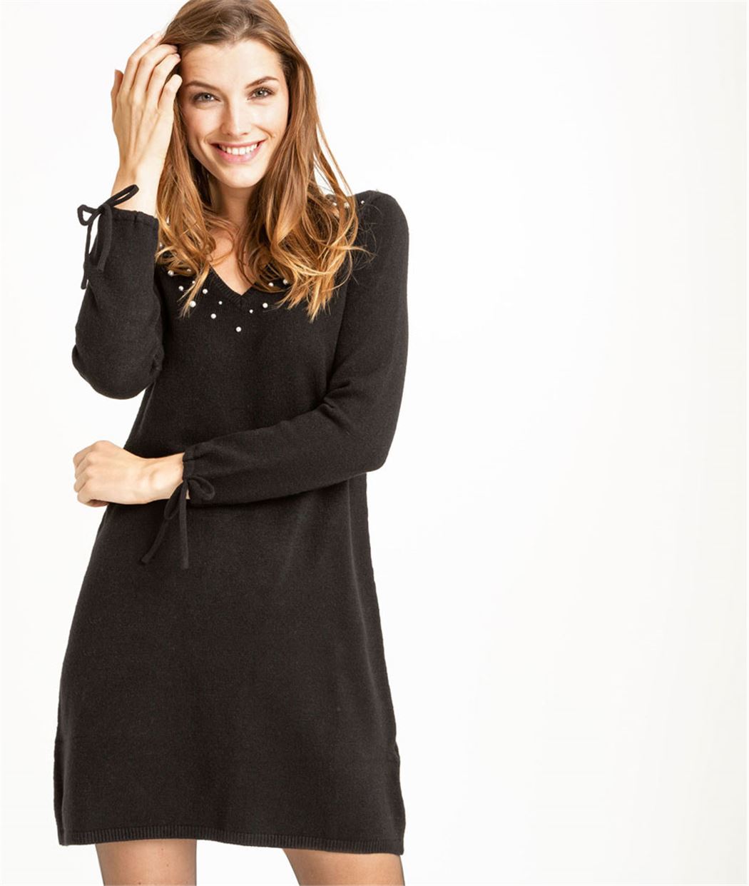 Robe pull femme avec perles et lacets NOIR