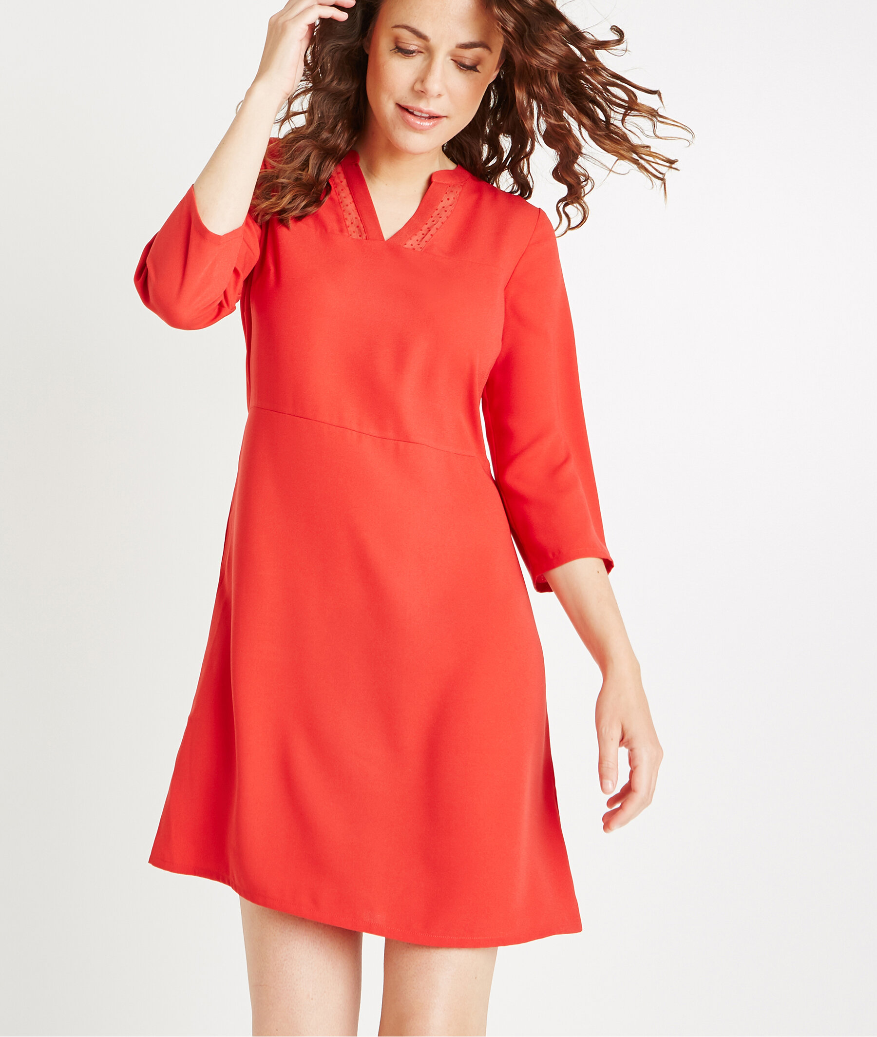 Robe évasée avec col plumetis ROUGE