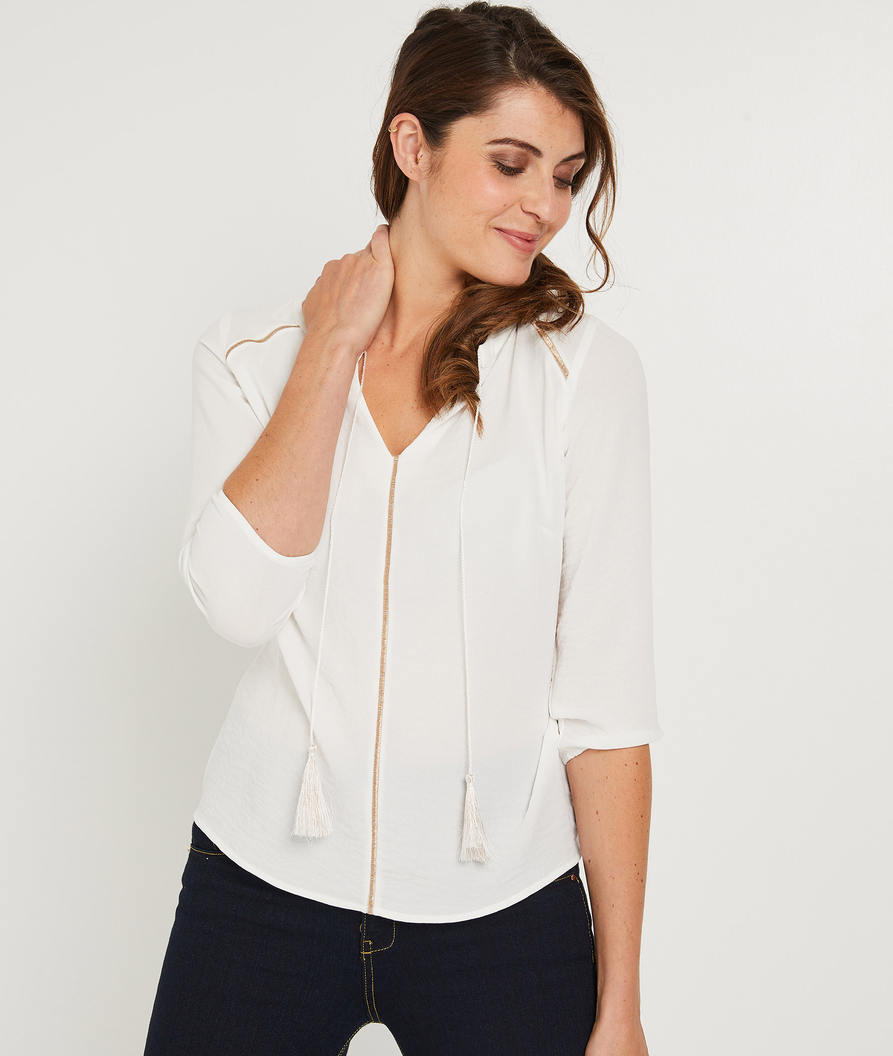 Blouse col V et galons dorés ECRU