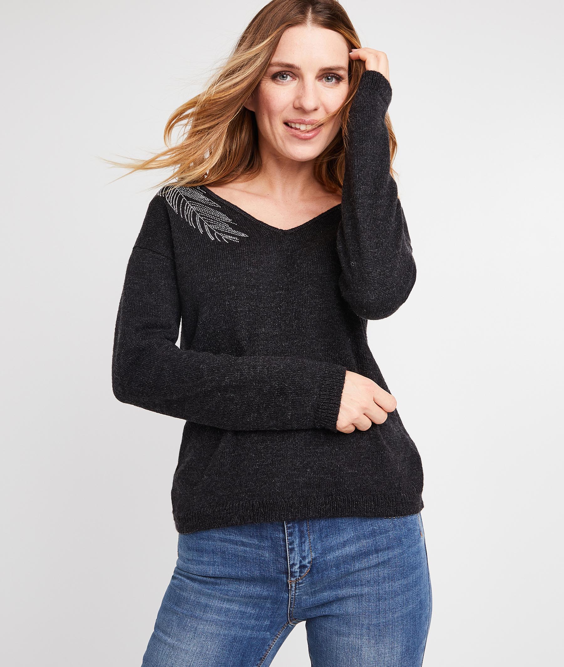 Pull gris avec plume en strass GRIS