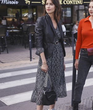 Robe longue imprimée et ceinturée femme NOIR