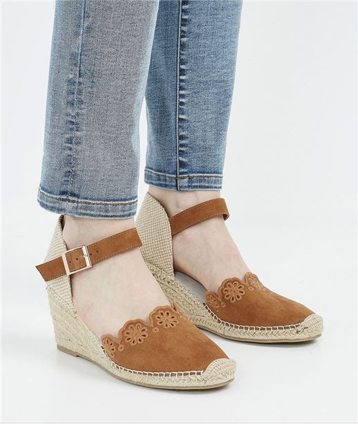Chaussures femme compensées et brodées CAMEL